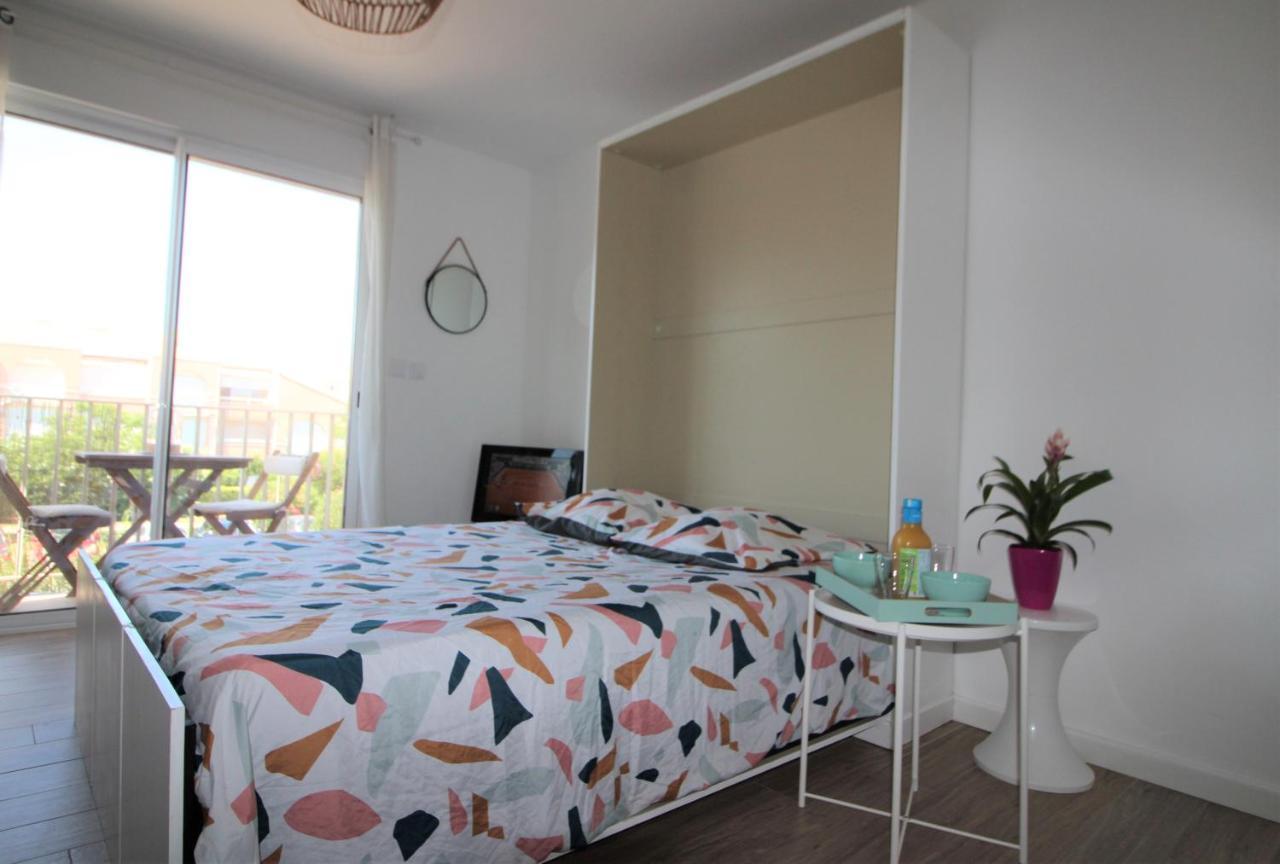 Studio Climatise Tout Confort A 2 Pas De La Mer Avec Parking Prive 帕拉瓦莱弗洛 外观 照片